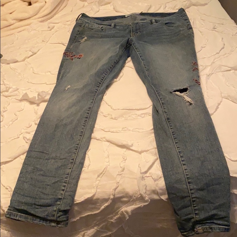 Torrid 16T skinny jeans embroidered and distressed